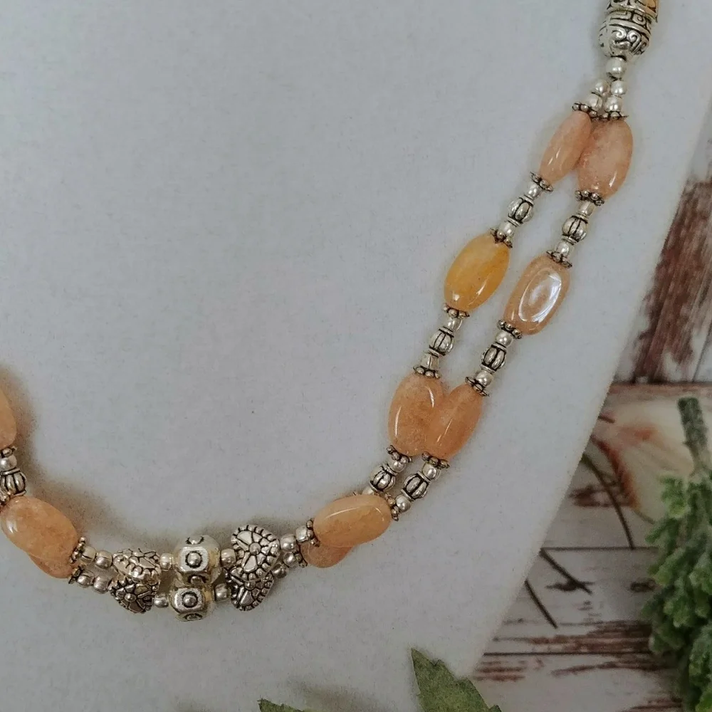 Glowing Agate & Silver Necklace - Picture 6 of 6